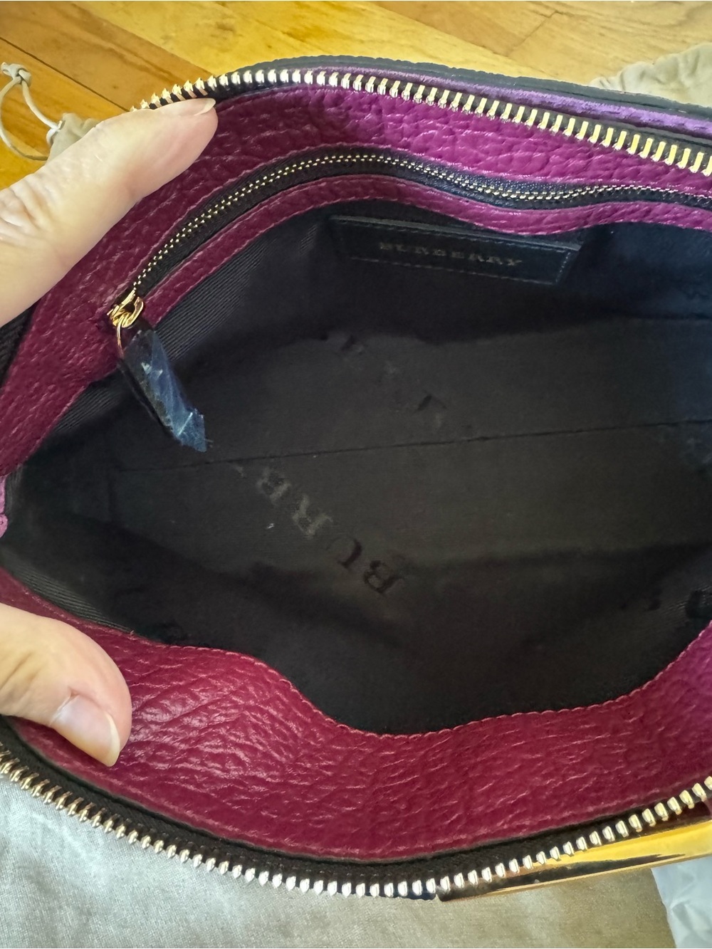 Burberry Grain Check Small Chichester Crossbody Bag - Picture 9 of 11